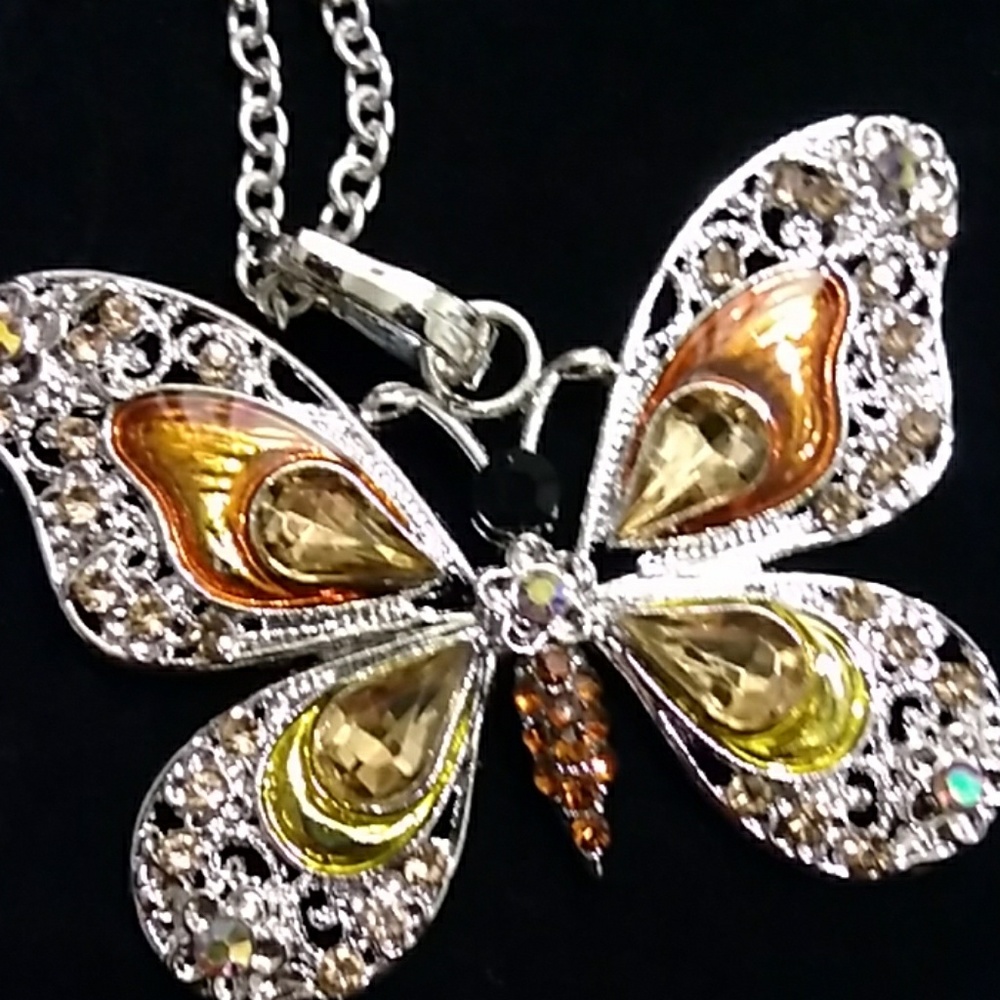 Butterfly necklace NWOT - Picture 5 of 12